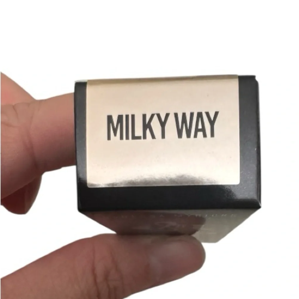 Danessa Myricks Beauty Colorfix Foils in Milky Way and compact Mirror